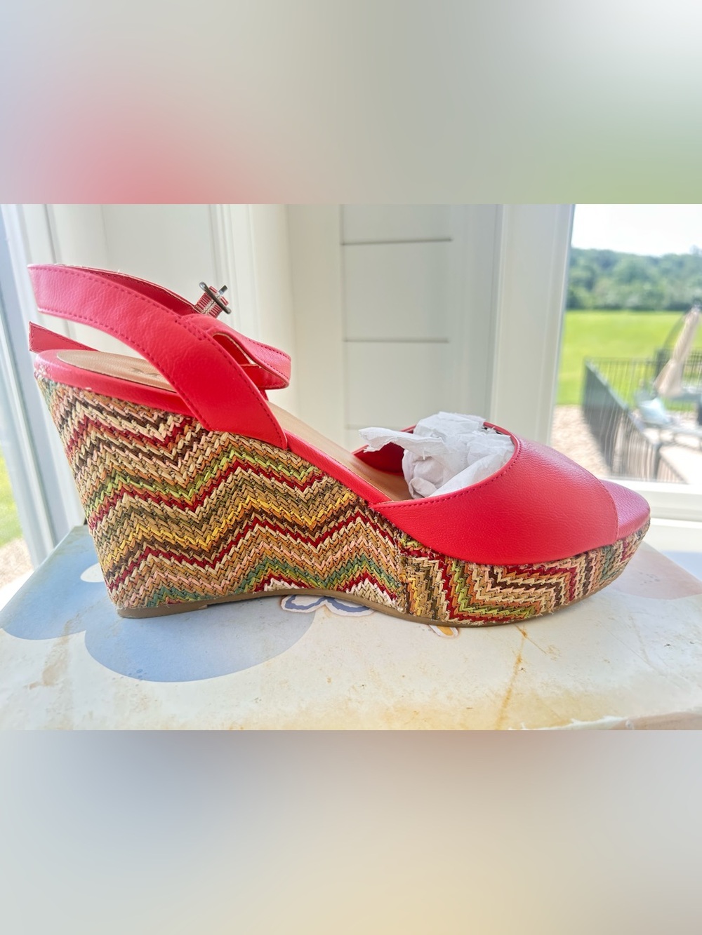 Women’s Ladies Mudd Red Wedge Sandals with Multicolor Woven Heel 8.5
